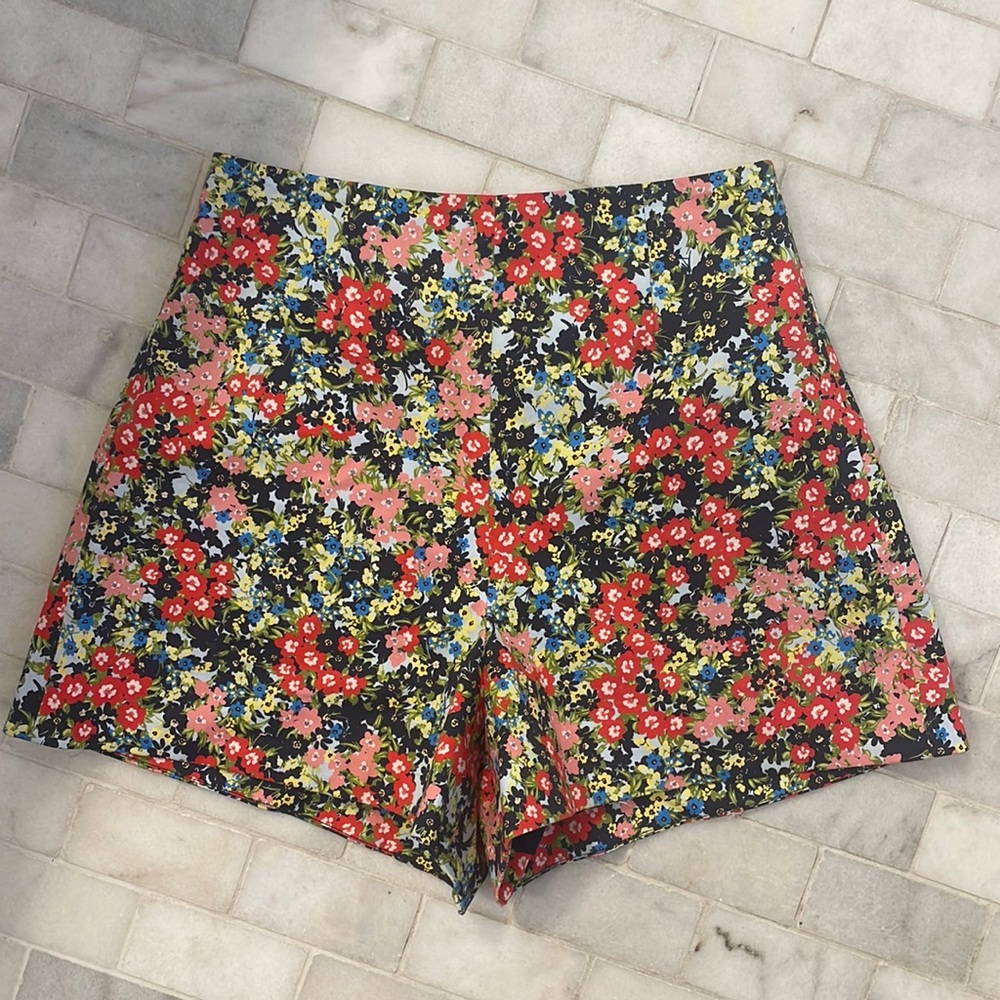 Cara Cara Floral Shorts XS